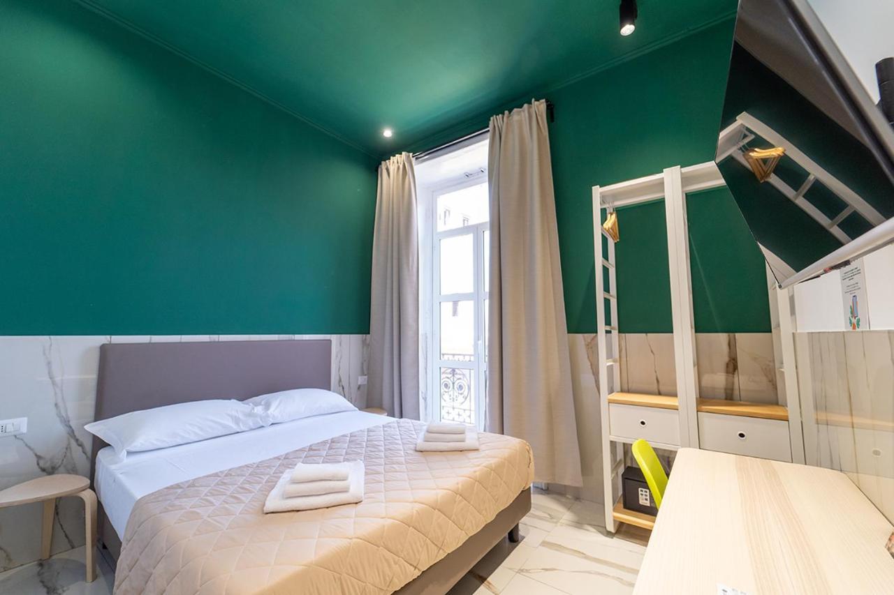 Guest house P.c. Boutique H. De Gasperi, Centro, By Clapa Group Naples