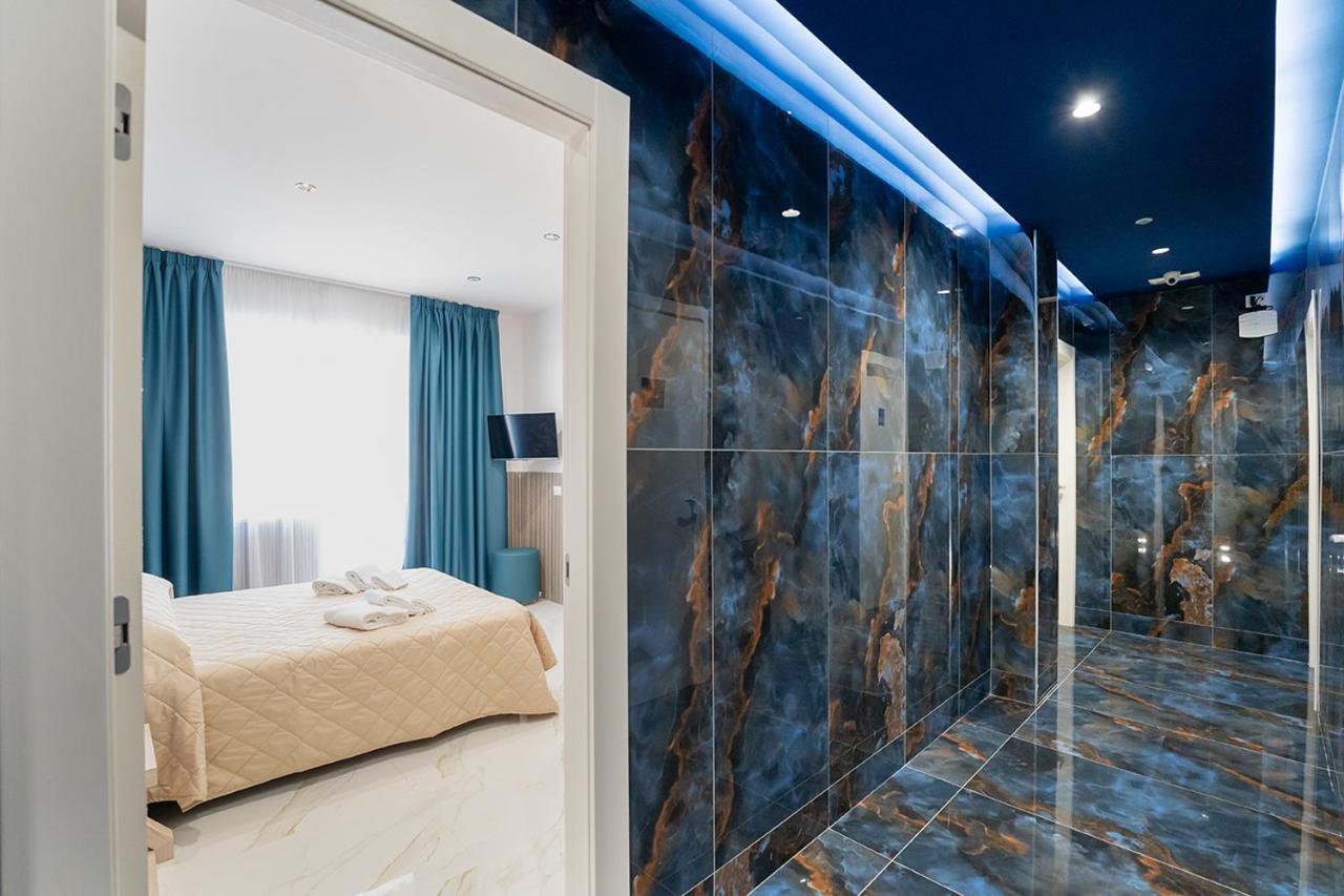 P.c. Boutique H. De Gasperi, Centro, By Clapa Group Guest house Naples